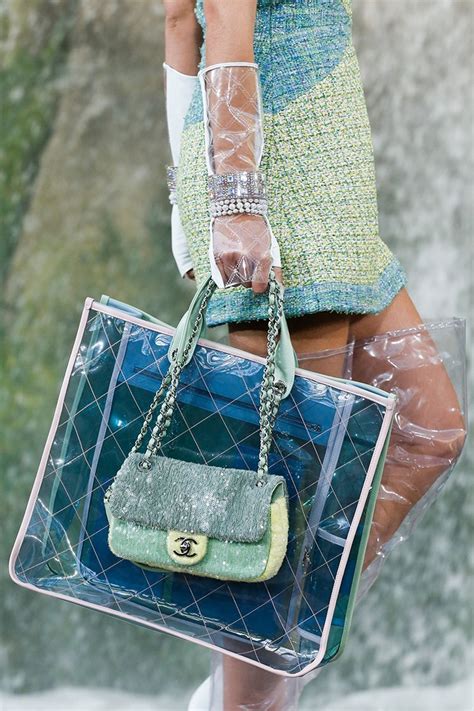 chanel spring collection 2018 handbags